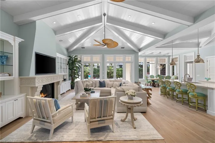 532 Pine Grove Ln, Naples, Florida 34103