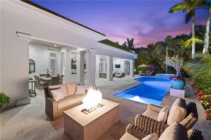 532 Pine Grove Ln, Naples, Florida 34103
