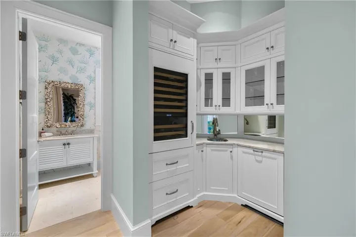 532 Pine Grove Ln, Naples, Florida 34103