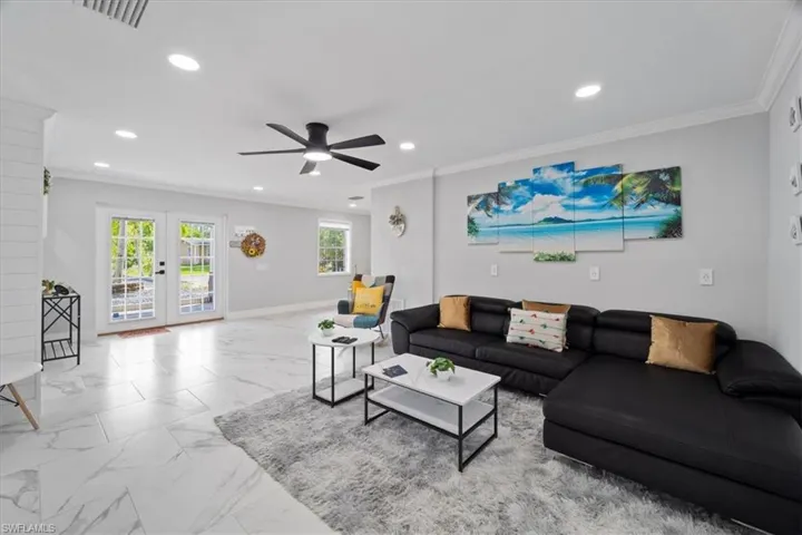 4900  Palmetto  CT, Naples, FL 34112