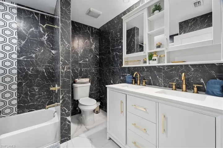 4900  Palmetto  CT, Naples, FL 34112