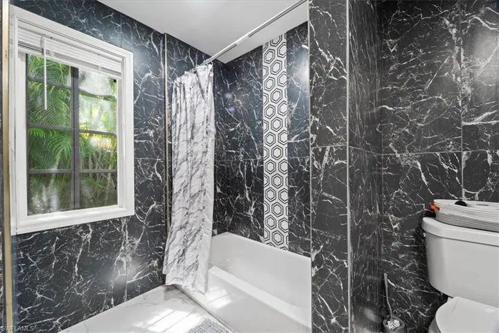 4900  Palmetto  CT, Naples, FL 34112