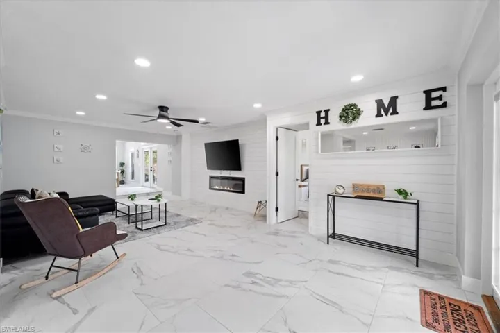 4900  Palmetto  CT, Naples, FL 34112