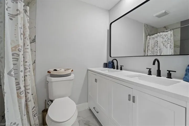 4900  Palmetto  CT, Naples, FL 34112