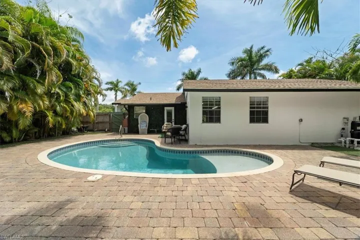 4900  Palmetto  CT, Naples, FL 34112