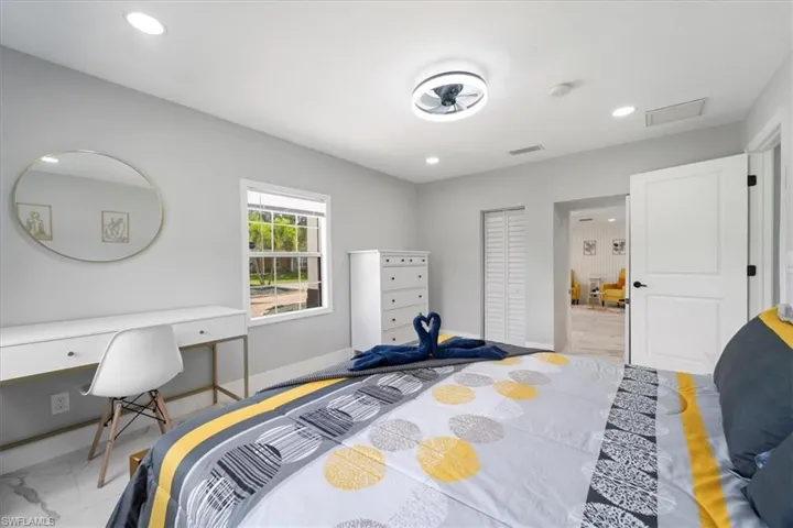 4900  Palmetto  CT, Naples, FL 34112