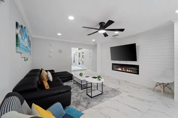 4900  Palmetto  CT, Naples, FL 34112