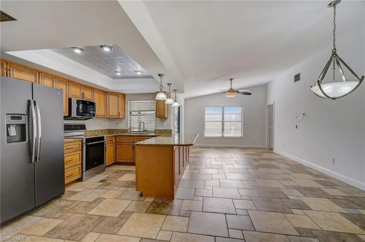 1029 SE 18th PL, CAPE CORAL FL 33990