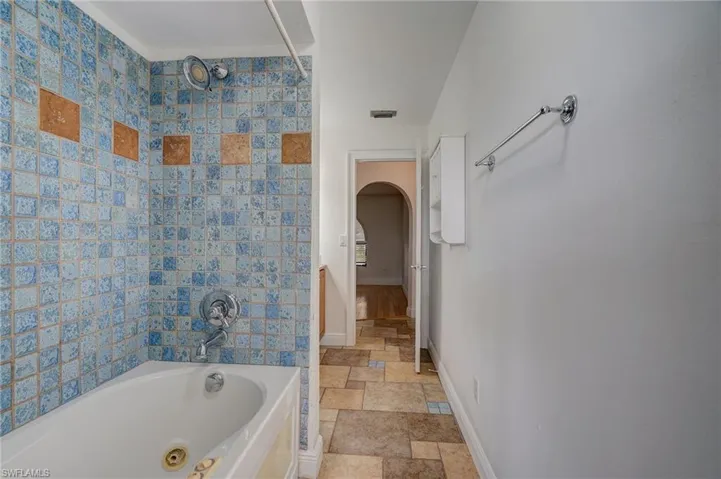 1029 SE 18th PL, CAPE CORAL FL 33990