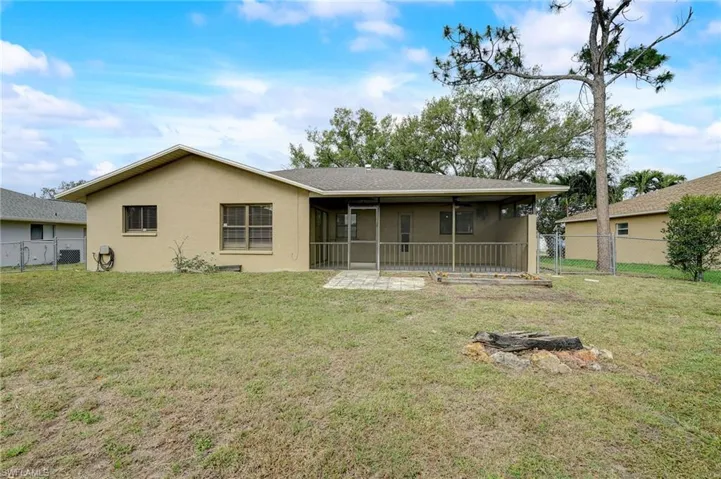 1029 SE 18th PL, CAPE CORAL FL 33990