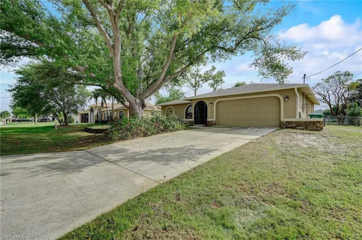 1029 SE 18th PL, CAPE CORAL FL 33990