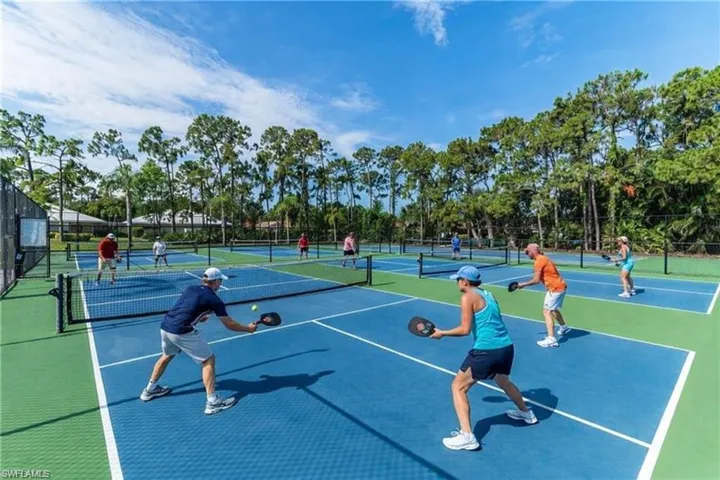 Pickleball - Tennis