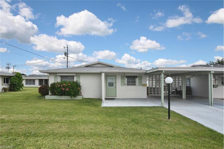 2331  Jacaranda  CT, LEHIGH ACRES, FL 33936