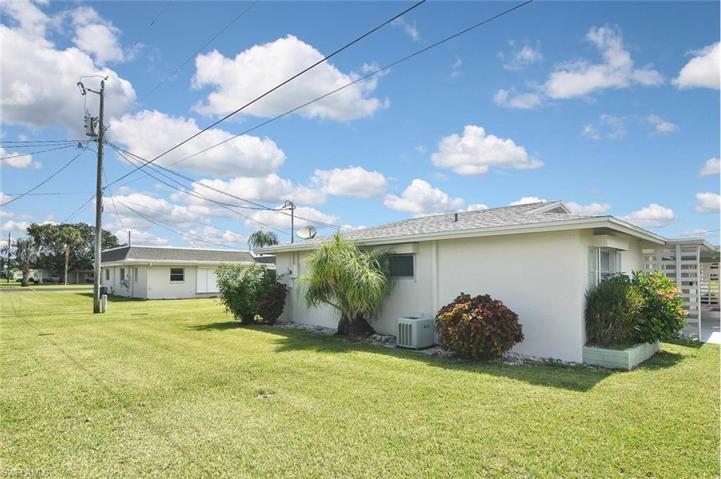 2331  Jacaranda  CT, LEHIGH ACRES, FL 33936