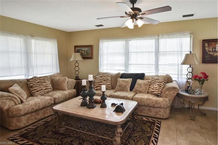 2331  Jacaranda  CT, LEHIGH ACRES, FL 33936