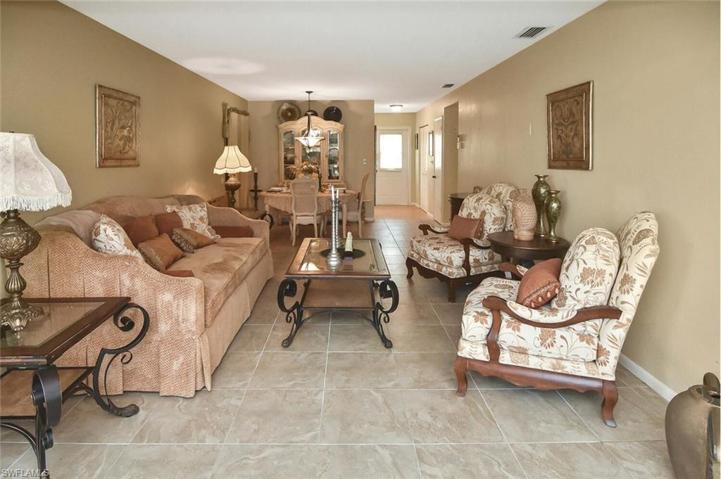 2331  Jacaranda  CT, LEHIGH ACRES, FL 33936