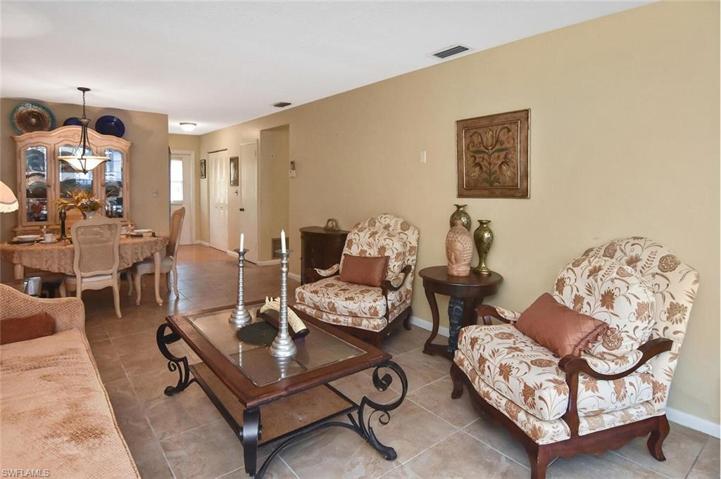 2331  Jacaranda  CT, LEHIGH ACRES, FL 33936