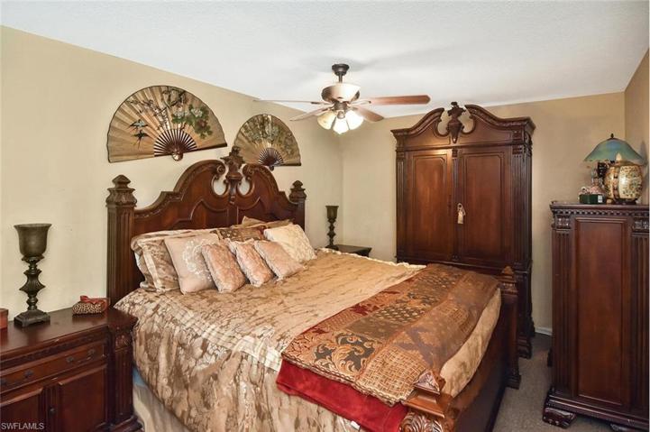 2331  Jacaranda  CT, LEHIGH ACRES, FL 33936