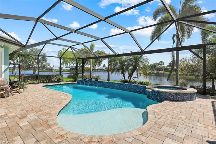 6460 Pembroke Way, Naples, Florida 34113