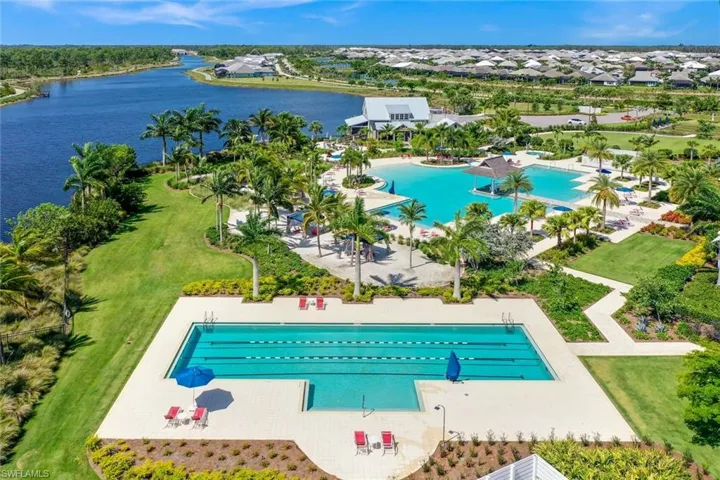 6460 Pembroke Way, Naples, Florida 34113