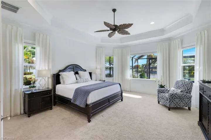 6460 Pembroke Way, Naples, Florida 34113