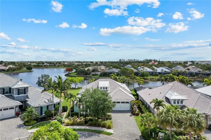 6460 Pembroke Way, Naples, Florida 34113