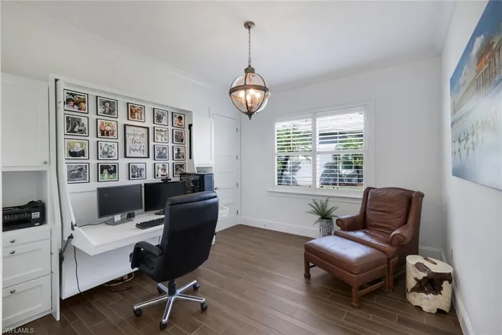 Bedroom/Office