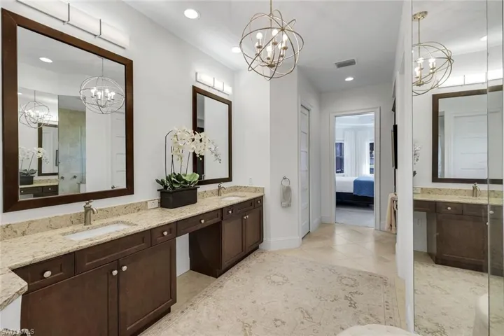 6460 Pembroke Way, Naples, Florida 34113