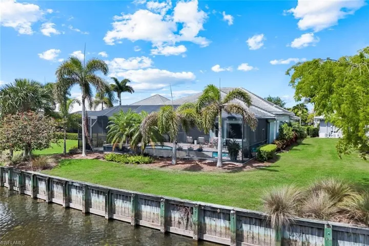 6460 Pembroke Way, Naples, Florida 34113