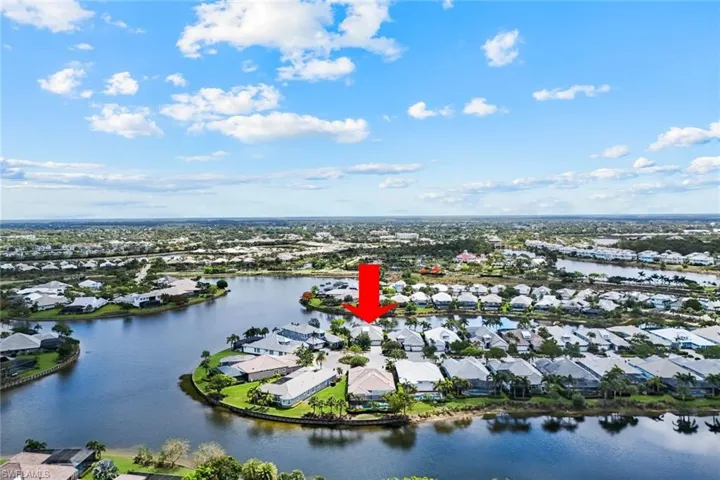 6460 Pembroke Way, Naples, Florida 34113