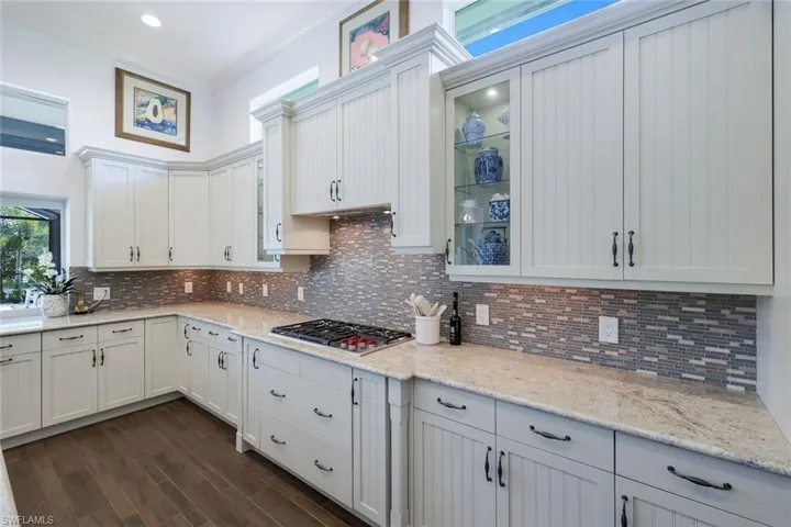 6460 Pembroke Way, Naples, Florida 34113