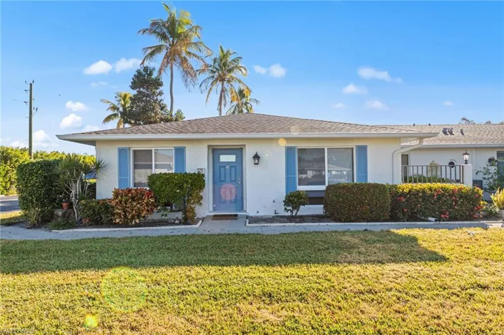 87  Glades  BLVD, Naples, FL 34112