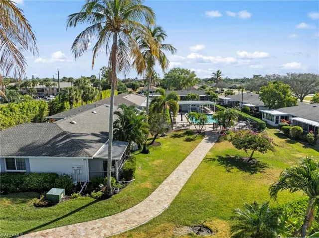 87  Glades  BLVD, Naples, FL 34112