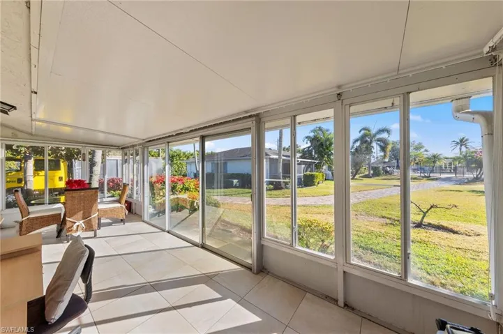 87  Glades  BLVD, Naples, FL 34112