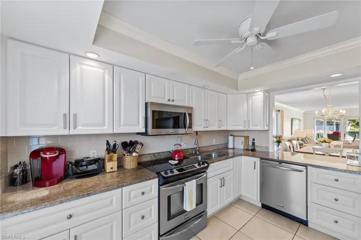 87  Glades  BLVD, Naples, FL 34112