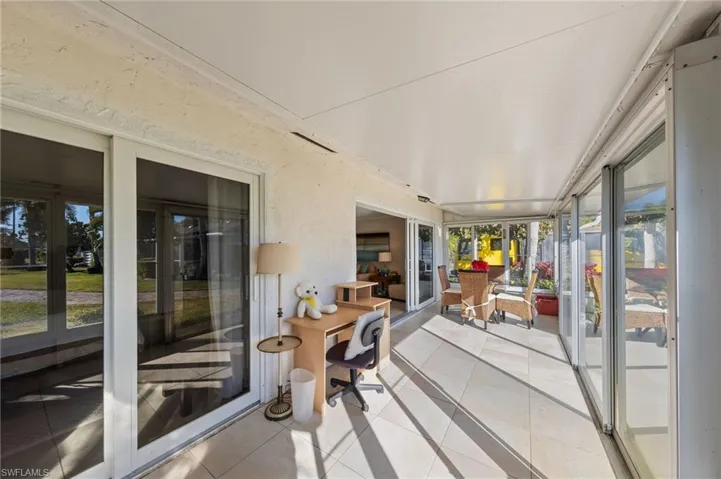 87  Glades  BLVD, Naples, FL 34112