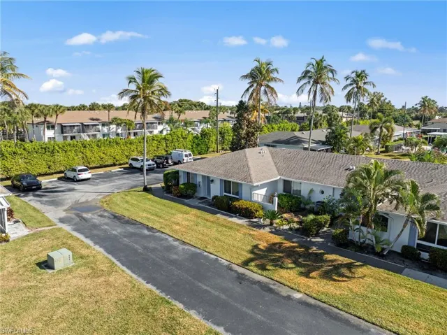 87  Glades  BLVD, Naples, FL 34112