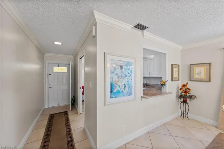 87  Glades  BLVD, Naples, FL 34112