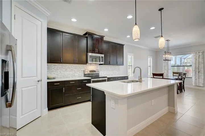 3692 Canopy CIR, NAPLES FL 34120