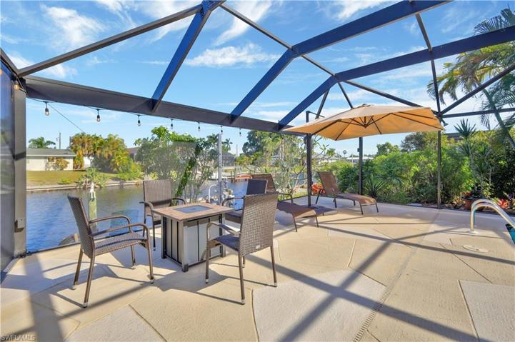 HUGE Sun Deck