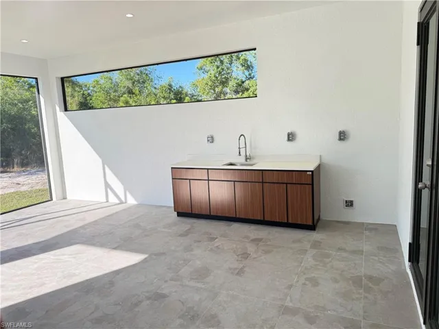 View of patio / terrace with a sink
