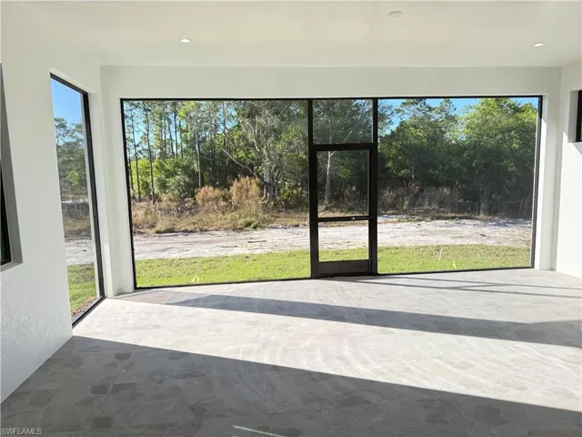 3302 64th Ne Ave, Naples, Florida 34120