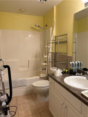 9221  Buckingham  RD, Fort Myers, FL 33905