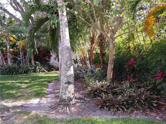 2554 Outrigger Ln, Naples, Florida 34104