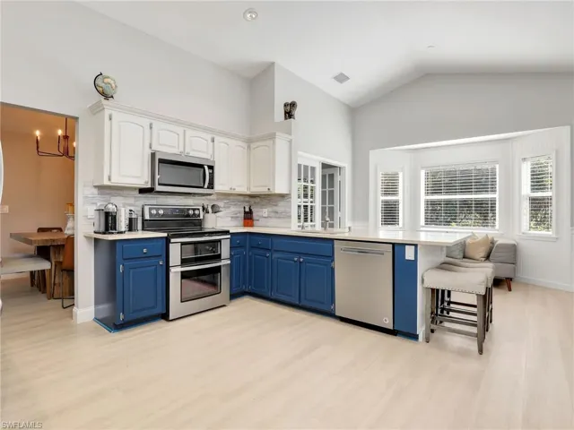 2554 Outrigger Ln, Naples, Florida 34104