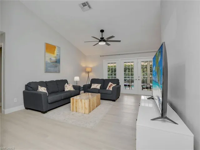 2554 Outrigger Ln, Naples, Florida 34104