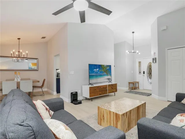 2554 Outrigger Ln, Naples, Florida 34104