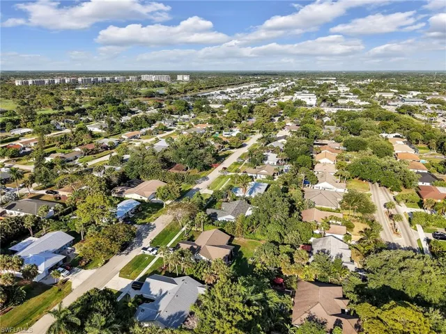 2554 Outrigger Ln, Naples, Florida 34104