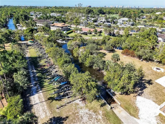 2554 Outrigger Ln, Naples, Florida 34104