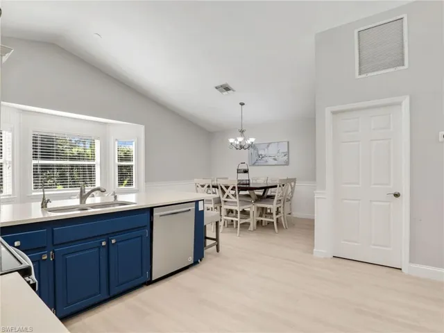 2554 Outrigger Ln, Naples, Florida 34104